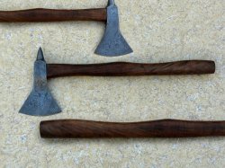 AXES/TOMAHAWK